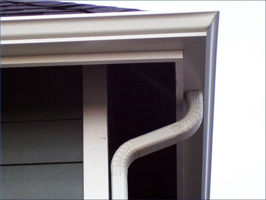 Seamless gutter installation